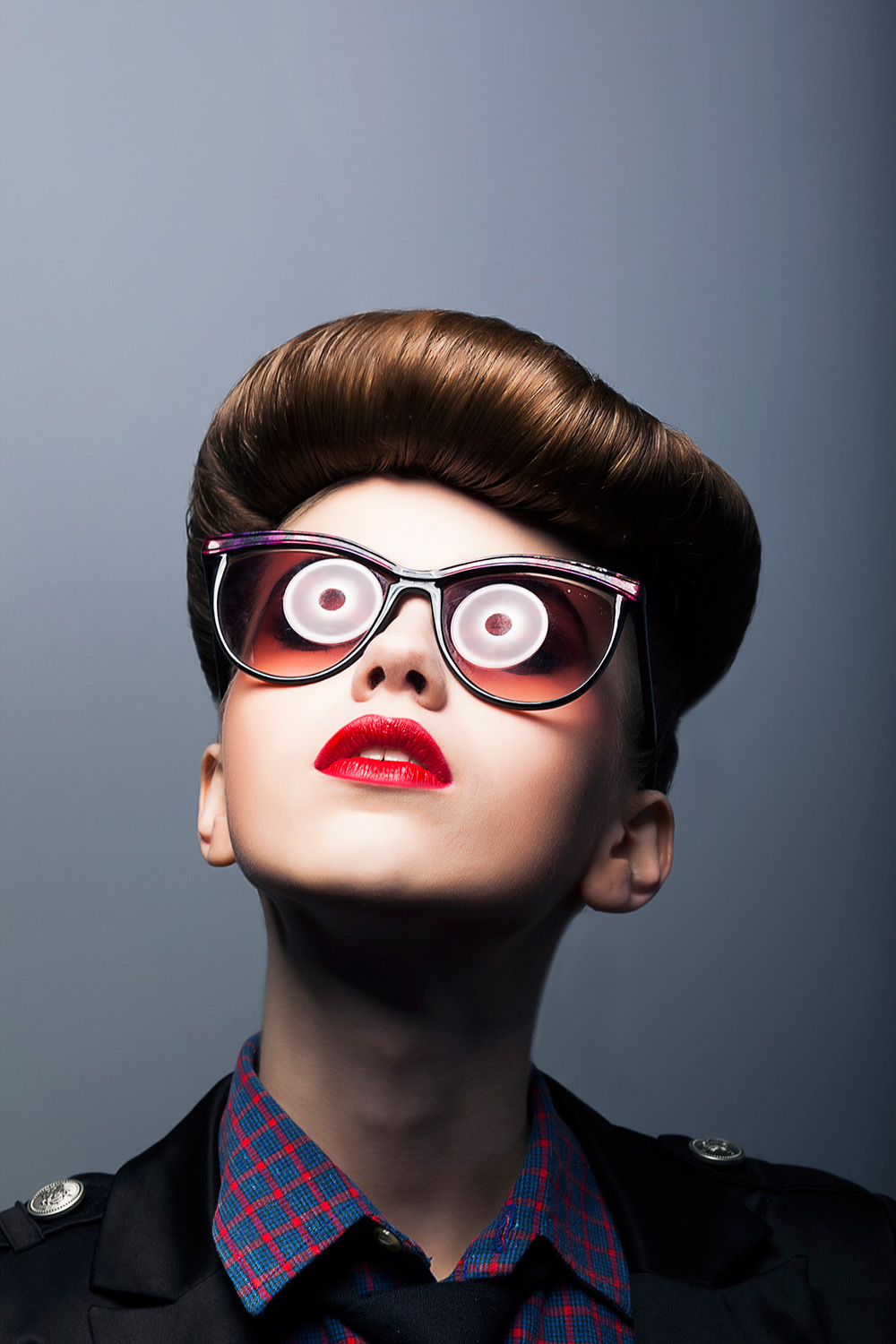 photodune-3597915-funny-ridiculous-girl-wearing-comic-sunglasses-joke-m